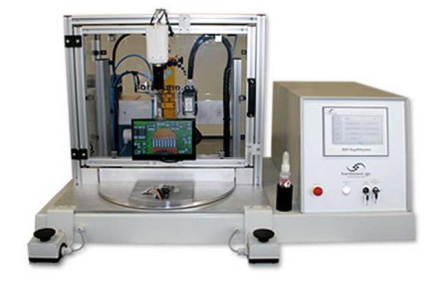 Automatisiertes XXL Bügellötsystem für großformatige Werkstücke.