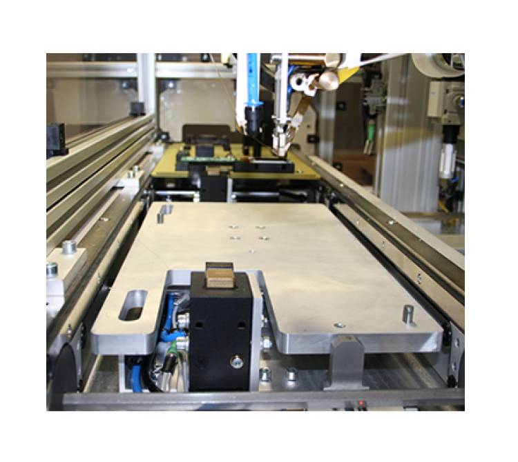 Inline Bügellötsystem aufgebaut auf einem Bandsegment 