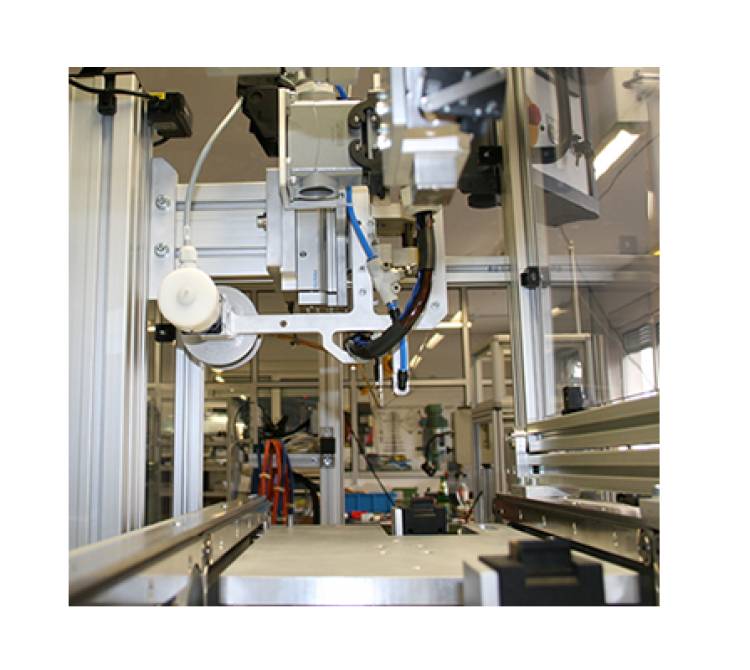 Inline Bügellötsystem aufgebaut auf einem Bandsegment 